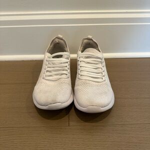 APL: Athletic Propulsion Labs Women's Techloom Breeze Sneakers